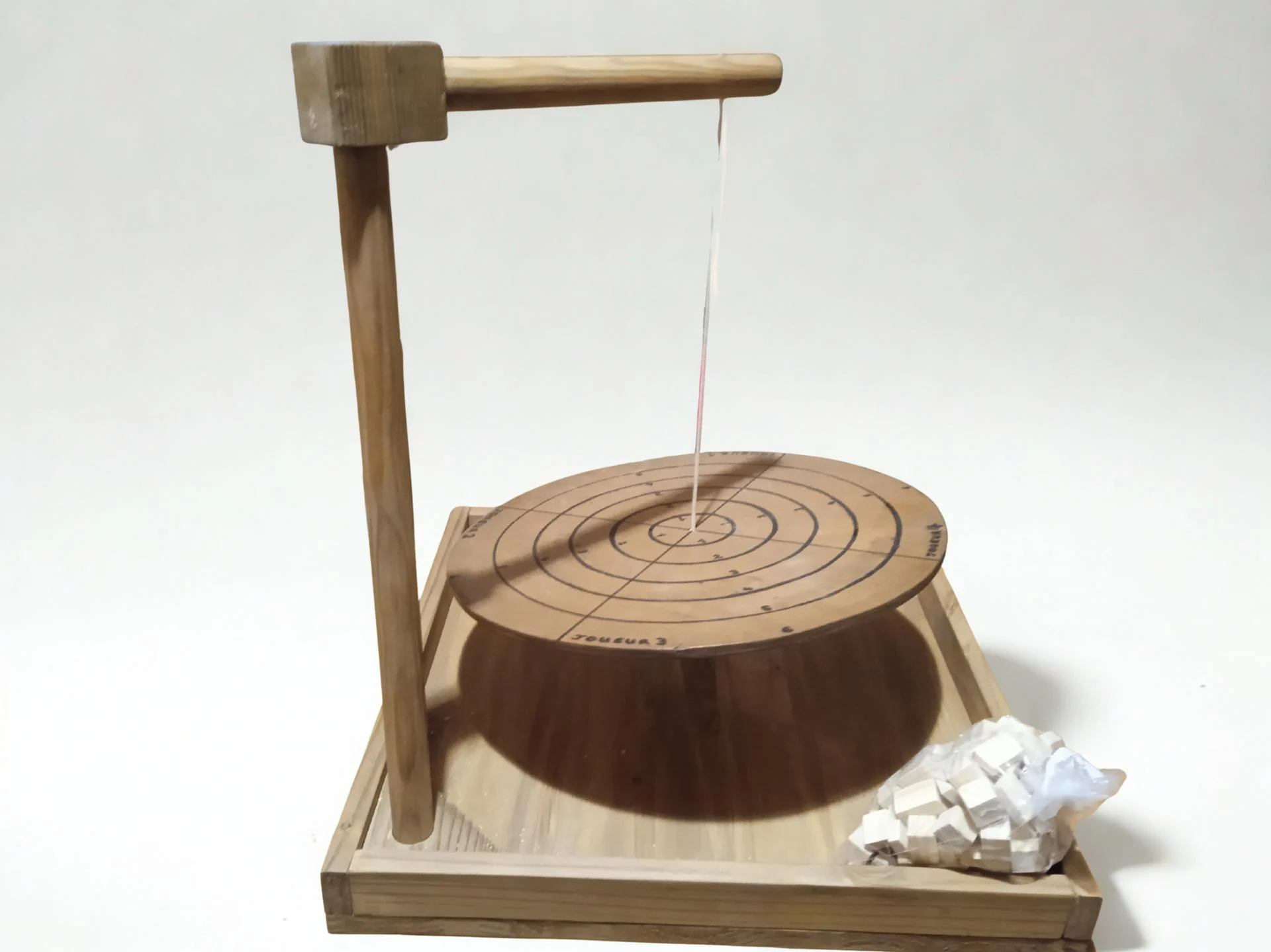 EQUILIBRE PIECE
